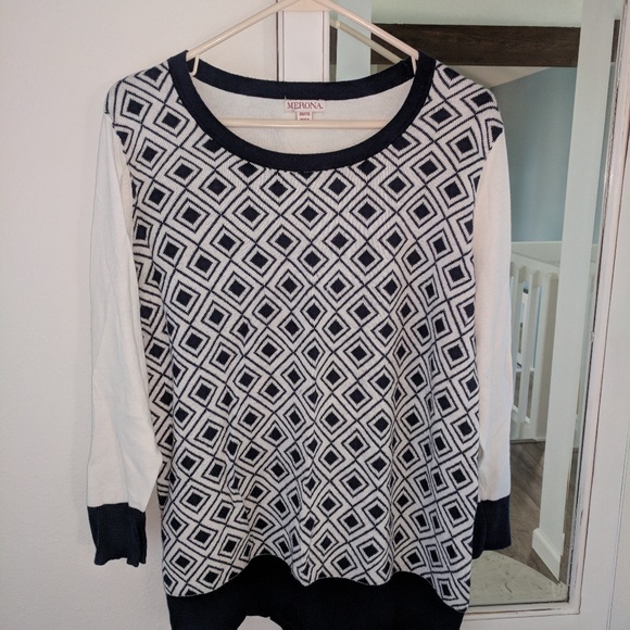 Darling Oversized Sweater 😍 - Picture 1 of 5